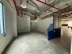 Shell Service Station (D3), Warehouse #525689041